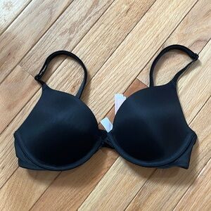 ☀️3 for $10 Pink VS black bra